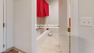 19 Central St in Somerville, MA - Building Photo - Building Photo