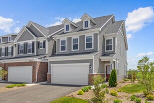 2227 Ryegrass Ln in Bolingbrook, IL - Building Photo