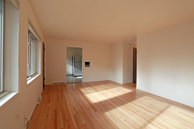 2460-2470 9th Street in Boulder, CO - Building Photo - Interior Photo