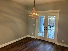 301 Creekside Way in Winters, CA - Building Photo - Building Photo