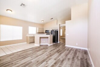 1736 Shadow Bay Ct in North Las Vegas, NV - Building Photo - Building Photo