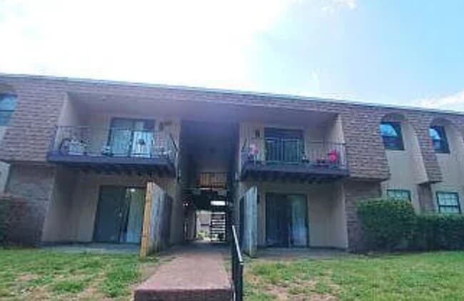 420 Walton Ln in Nashville, TN - Building Photo - Building Photo