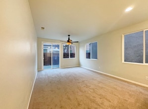 3039 Torland St in Sacramento, CA - Building Photo - Building Photo