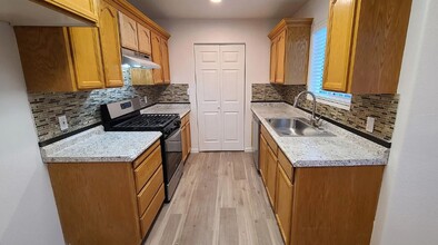 4425 Red Bluff St in Shasta Lake, CA - Building Photo - Building Photo