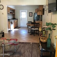 2103 S Granada Dr in Tempe, AZ - Building Photo - Building Photo