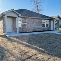 310 N Grant Ave in Sand Springs, OK - Building Photo