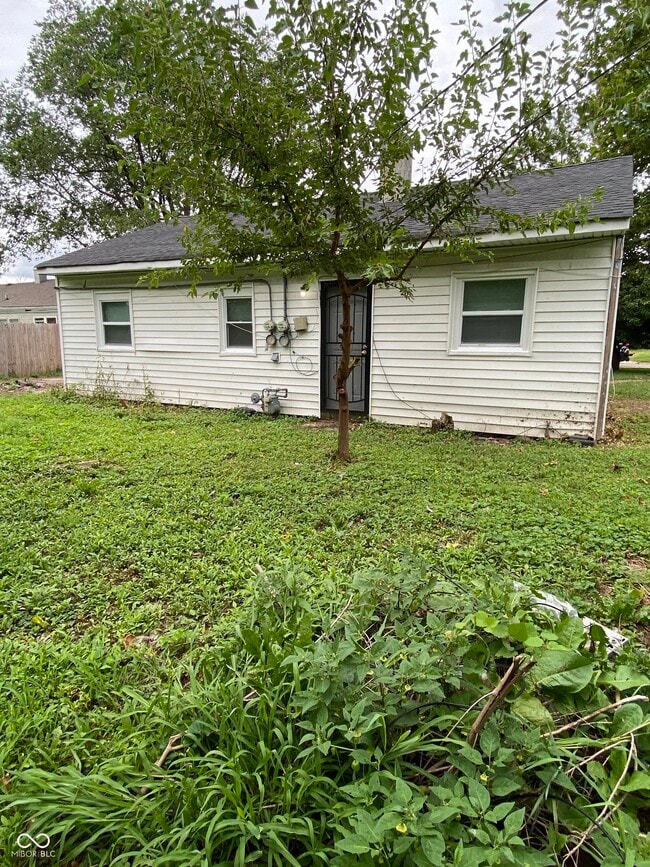 2163 Admiral Dr in Indianapolis, IN - Building Photo - Building Photo