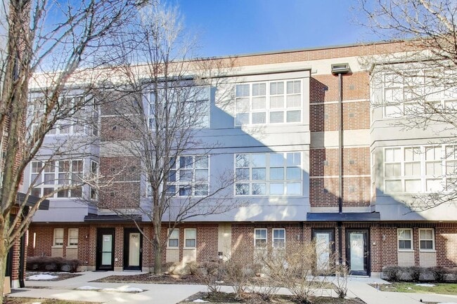 property at 2321 S Wabash Ave