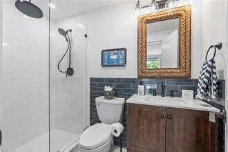 4222 Crayton Rd in Naples, FL - Foto de edificio - Building Photo