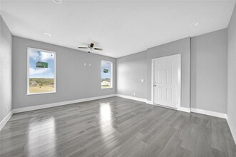 1100 Hwy 90 W in Sealy, TX - Building Photo - Building Photo