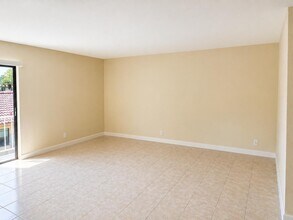 3750 NW 115th Ave in Coral Springs, FL - Building Photo - Building Photo