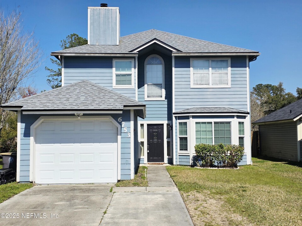 6753 Newgate Cir E in Jacksonville, FL - Building Photo