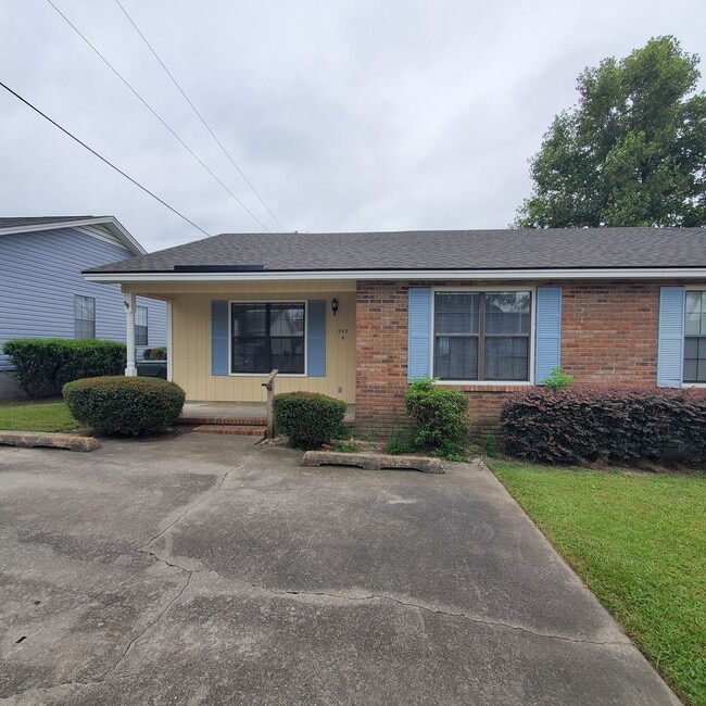 property at 1745 Poplar St
