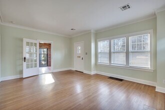 109 E 26th Pl, Unit Front House in Tulsa, OK - Building Photo - Building Photo