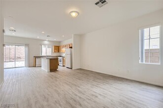 4045 Oliver Sagebrush Dr in Las Vegas, NV - Building Photo - Building Photo