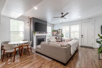 10566 S Oquirrh Lk Rd in South Jordan, UT - Building Photo - Building Photo