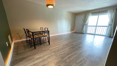 4151 S Semoran Blvd, Unit #7 in Orlando, FL - Building Photo - Building Photo