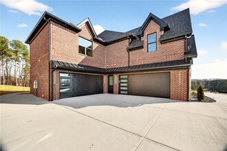 405 Thunder Rd in Buford, GA - Building Photo - Building Photo