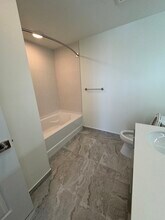244 NW 31st St, Unit B1 in Miami, FL - Building Photo - Building Photo