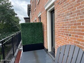 423 Broadway, Unit 22 in Saratoga Springs, NY - Building Photo - Building Photo