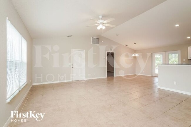 12246 Gulfstream Blvd in Port Charlotte, FL - Building Photo - Building Photo