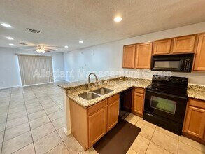 12613 Somerset Oaks St in Orlando, FL - Building Photo - Building Photo