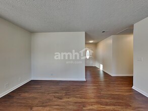 651 Crescent Rd in Murfreesboro, TN - Building Photo - Building Photo