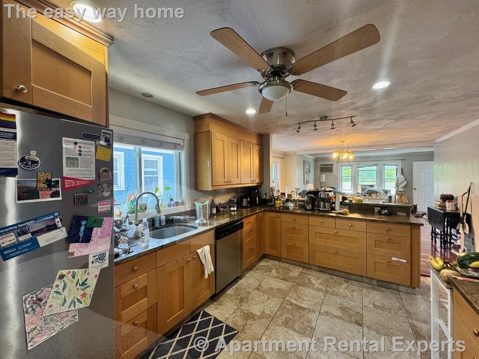 19 Gordon St, Unit 2 in Somerville, MA - Building Photo