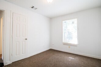 4634 Clover St in Houston, TX - Building Photo - Building Photo
