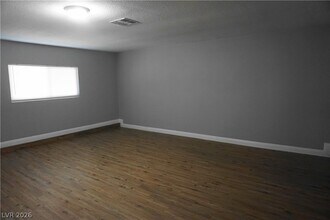 7400 Alta Dr in Las Vegas, NV - Building Photo - Building Photo