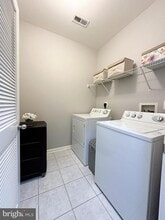 4850 Eisenhower Ave in Alexandria, VA - Building Photo - Building Photo