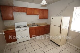 422 Val Verde St in El Paso, TX - Building Photo - Building Photo