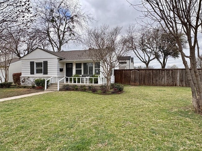 9919 Dresden Dr in Dallas, TX - Building Photo - Building Photo