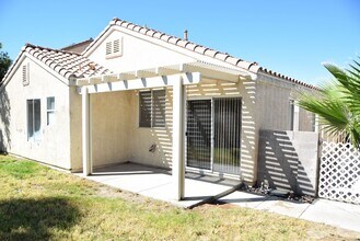 7804 Wavering Pine Dr in Las Vegas, NV - Building Photo - Building Photo