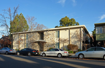 2707 O St in Sacramento, CA - Building Photo - Building Photo