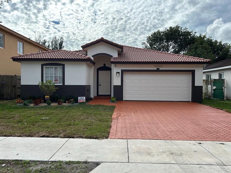 13232 SW 283rd Terrace in Homestead, FL - Building Photo