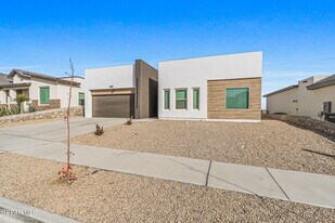 244 Farnborough St in El Paso, TX - Building Photo