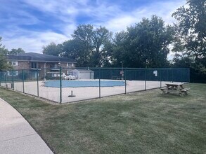 2427 Ogden Ave in Downers Grove, IL - Building Photo - Building Photo