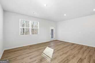 5971 Skylar Dr in Atlanta, GA - Building Photo - Building Photo