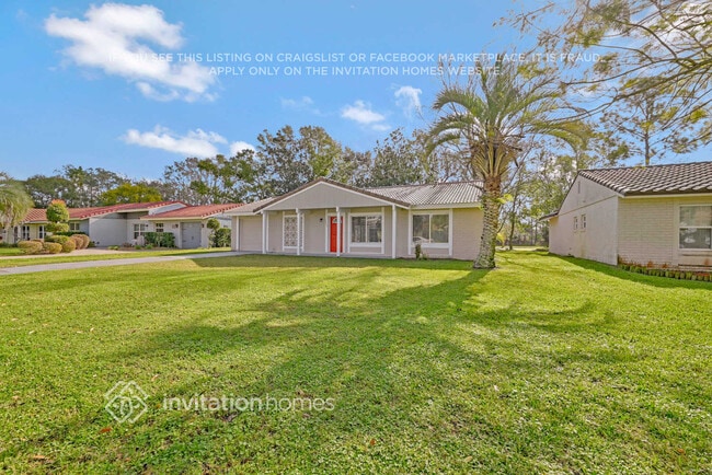 property at 10425 Kingbrook Ln