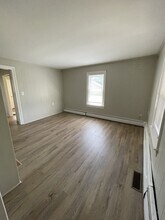 213 E Church St in Hebron, MD - Building Photo - Building Photo