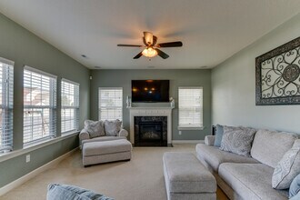 1441 Kemp Bridge Dr in Chesapeake, VA - Building Photo - Building Photo