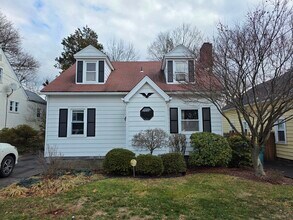 19 Lakeview Ave in Hamden, CT - Building Photo - Building Photo