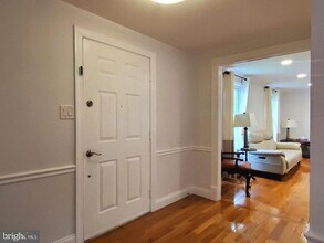 15840 Buena Vista Dr in Derwood, MD - Building Photo - Building Photo