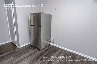 8223 S Exchange Ave in Chicago, IL - Building Photo - Building Photo