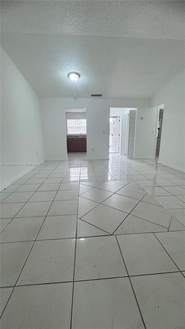 3039 NW 204th Terrace in Miami Gardens, FL - Building Photo - Building Photo