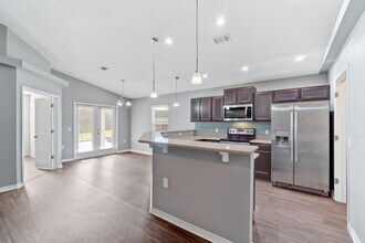 229 Croft Cir in Crestview, FL - Building Photo - Building Photo