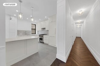 203-211 W 81st St in New York, NY - Building Photo - Building Photo