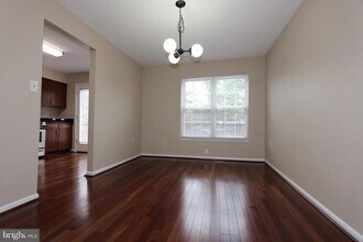 203 Autumn Flower Ln in Gaithersburg, MD - Building Photo - Building Photo