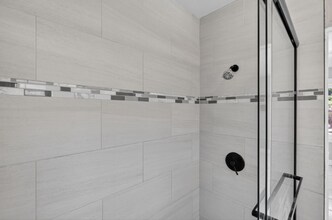 5080 Enrico Blvd in Sacramento, CA - Building Photo - Building Photo